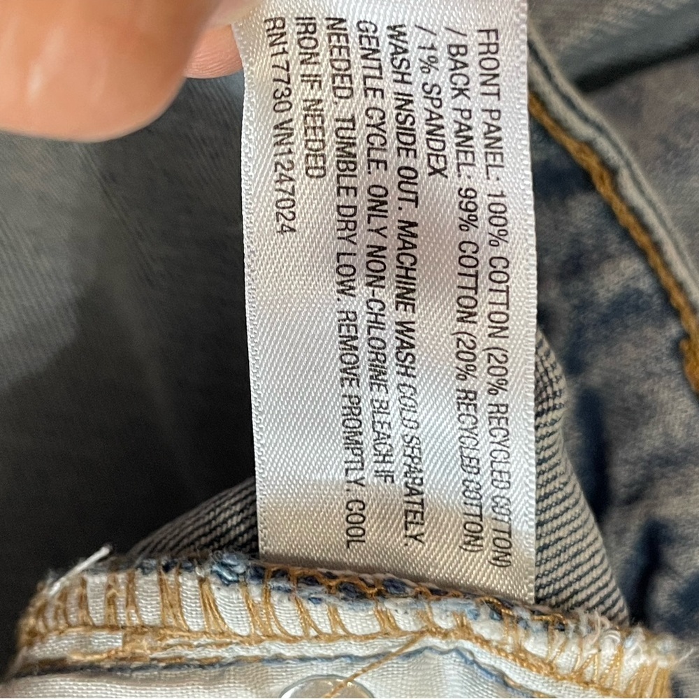 Wild Fable Women's high rise
Straight Leg Distressed Jeans - Light Blue size 00 - Picture 7 of 8